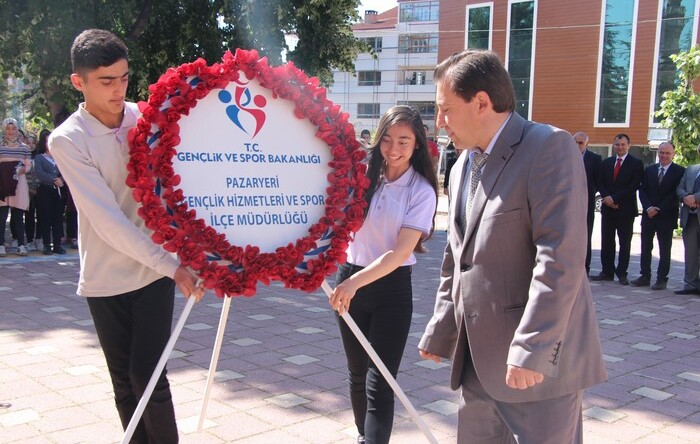 Pazaryeri’nde 19 Mayıs Kutlamaları Çelenk Koyma Töreniyle Başladı