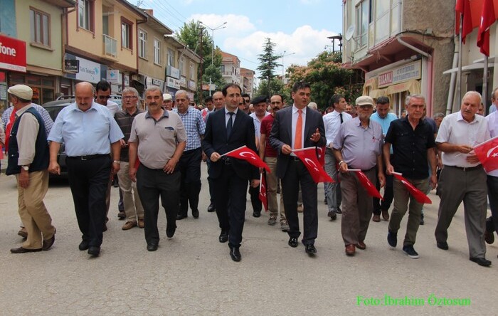 Pazaryeri Halkı 15 Temmuz Demokrasi ve Milli Birlik Günü İçin Yürüdü