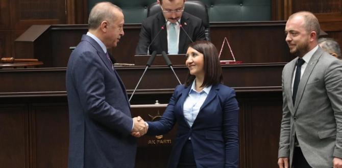 Pazaryeri Belediye Başkanı Tekin, AK Parti Rozetini Taktı