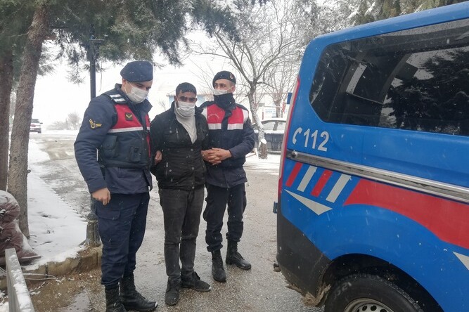 Polis ve Jandarma’dan Depo Hırsızlarına Suçüstü