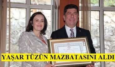 CHP Milletvekili Yaşar Tüzün Mazbatasını Aldı