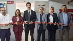 Pazaryerinde Bonna Porselen Fabrikası ve Halk Eğitimi Merkezi İşbirliğiyle Sanat Projesi Hayata Geçirildi