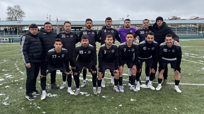 Pazaryeri Spor Liderliğini Devam Ettirdi