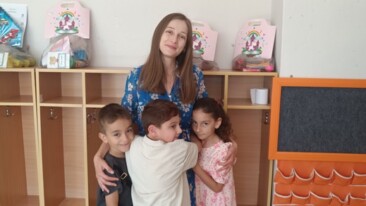 Pazaryeri’nde Karne Sevinci Minik Eller Büyük Adımlara Hazır