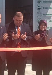 İnhisar Belediyesi ve Biosun Çiftçiye Destek Gübre Satış Yerini Açtı