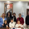 Pazaryeri’nde 23 Nisan Coşkusu: Başkan Zekiye Tekin Minikleri Makamında Ağırladı
