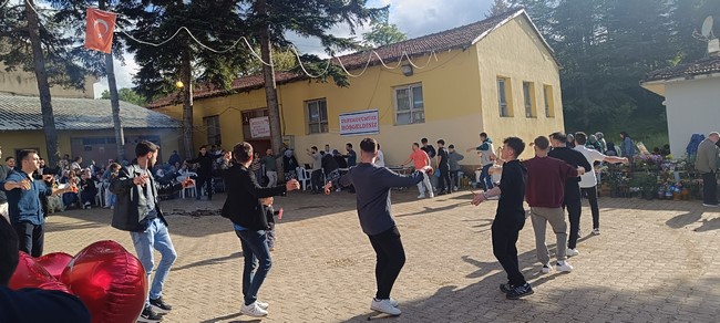 Dereköy’de Hıdırellez, Bayram Şenliği ve Şalvar Gecesi Coşkusu