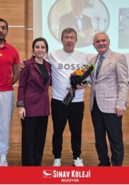 Futbol Efsanesi Tanju Çolak Bozüyük Sınav Koleji’nde Öğrencilerle Buluştu