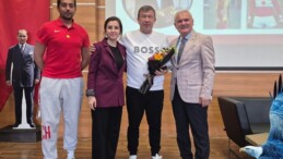 Futbol Efsanesi Tanju Çolak Bozüyük Sınav Koleji’nde Öğrencilerle Buluştu