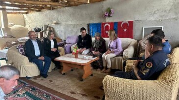 Bayramda Şehit Aileleri Unutulmadı