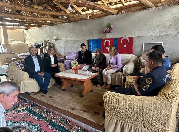 Bayramda Şehit Aileleri Unutulmadı