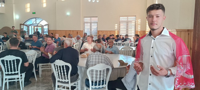 Pazaryeri Belediyesi’nden Askere Gidecek Personeline Anlamlı Uğurlama